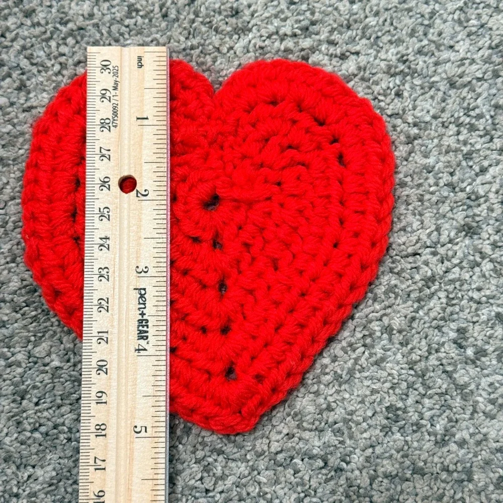 Handmade Heart Crochet Coasters Table Centerpiece Red White 5 Piece Yarn Set